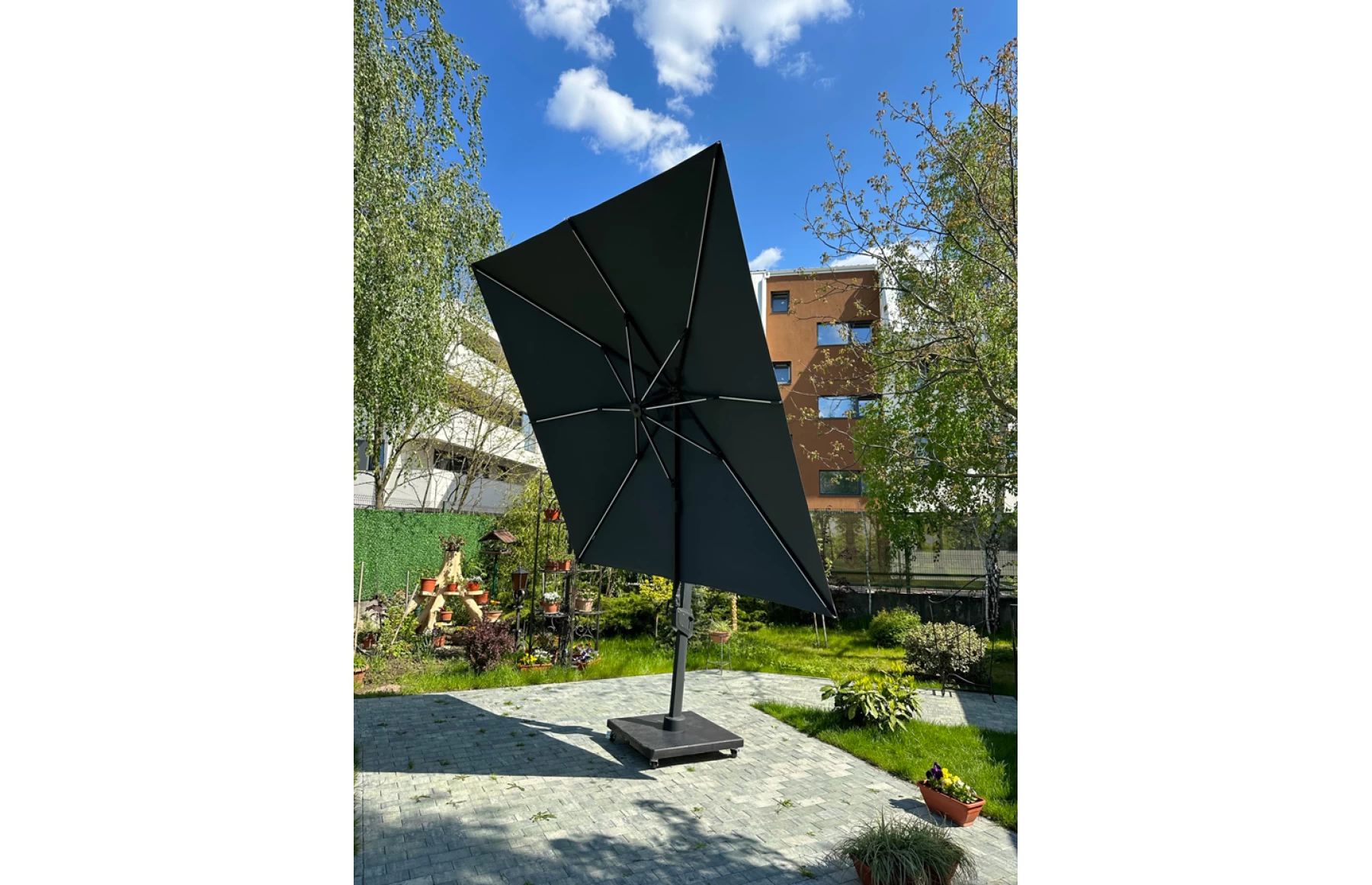 Umbrela de soare 3x3m pentru terasa si gradina, aluminiu, pliabila,cu LED culoare gri antracit, include suport granit
